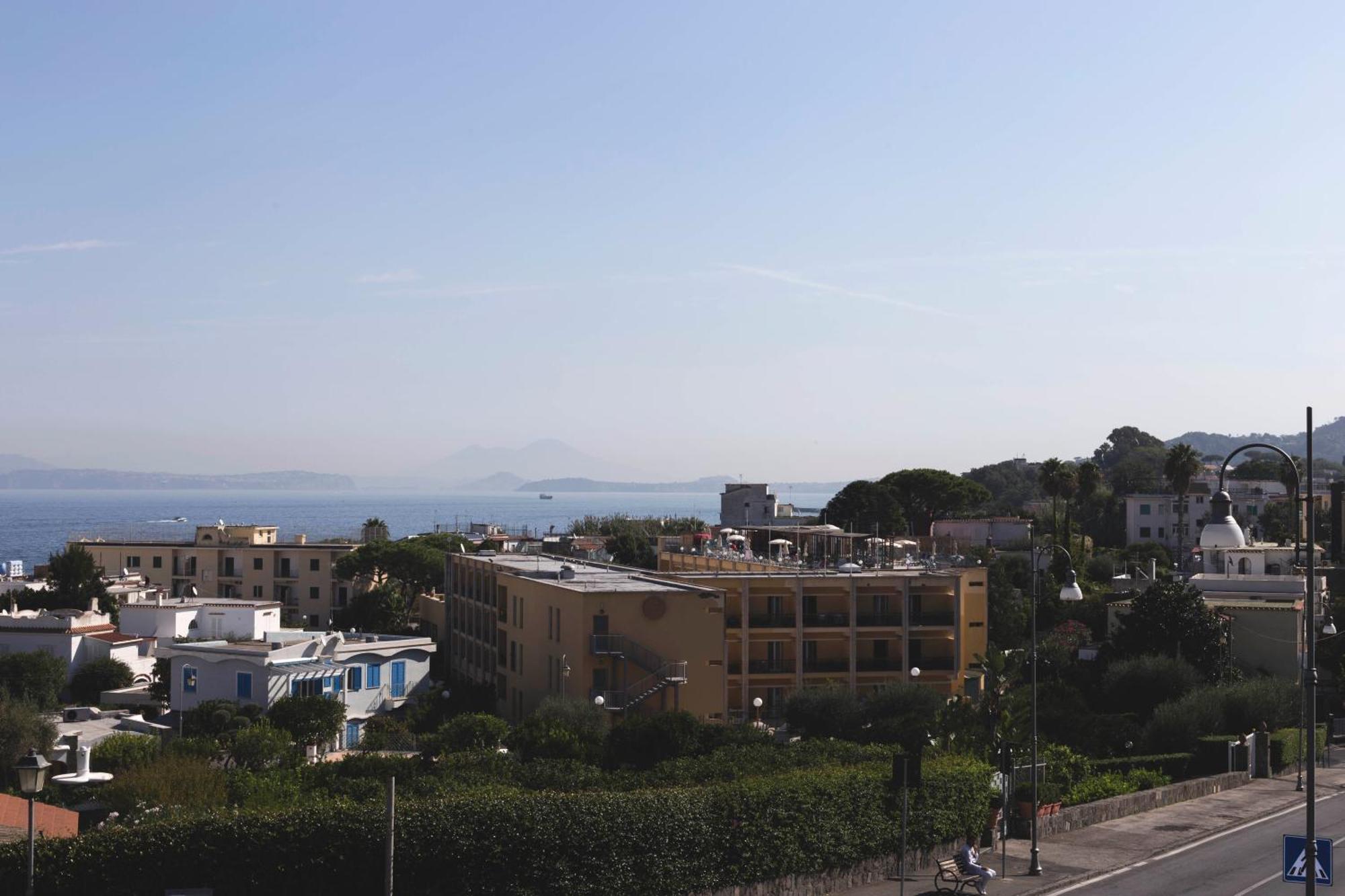Brecchembe - Holiday Home In The Center Of Lacco Ameno Lacco Ameno  Exterior foto